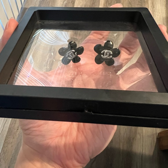 CHANEL 05P earrings - Picture 2 of 5